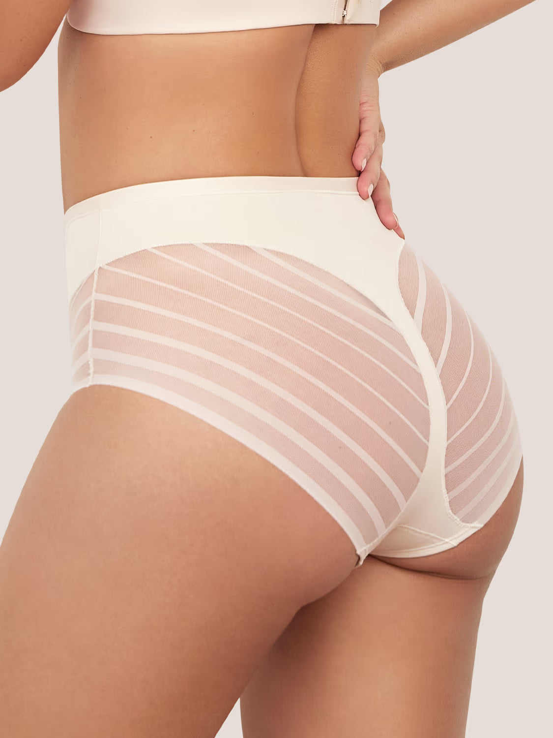 Curveez® Flawless Control Brief